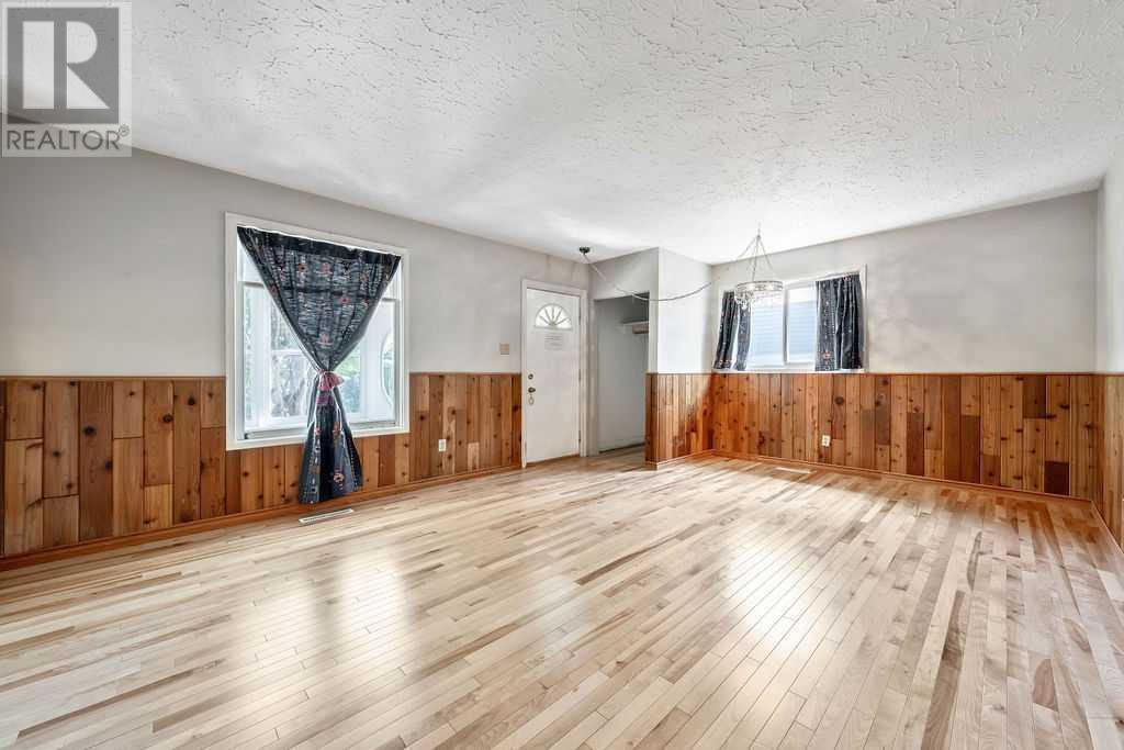 Single Family House Bungalow for Sale in   Avenue NW Capitol Hill Calgary 