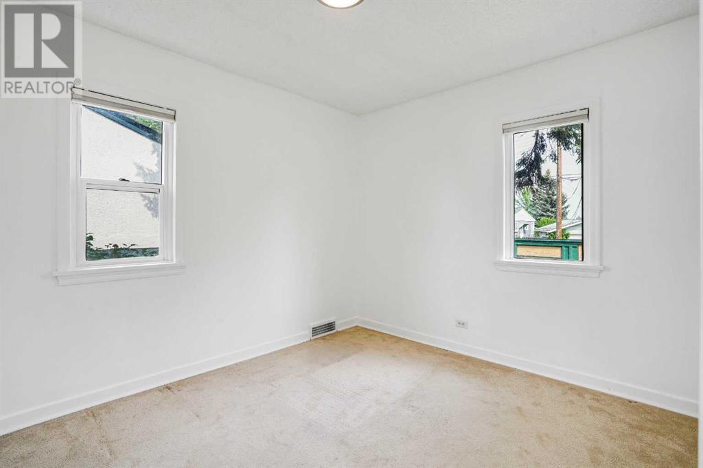 Single Family House Bungalow for Sale in   Avenue NE Winston Heights/Mountview Calgary 