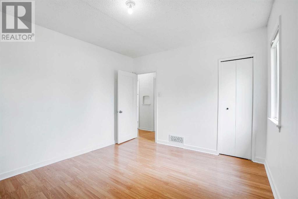 Single Family House Bungalow for Sale in   Avenue NE Winston Heights/Mountview Calgary 