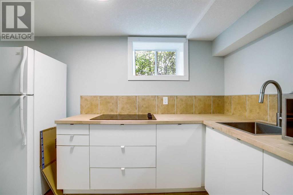 Single Family House Bungalow for Sale in   Avenue NE Winston Heights/Mountview Calgary 