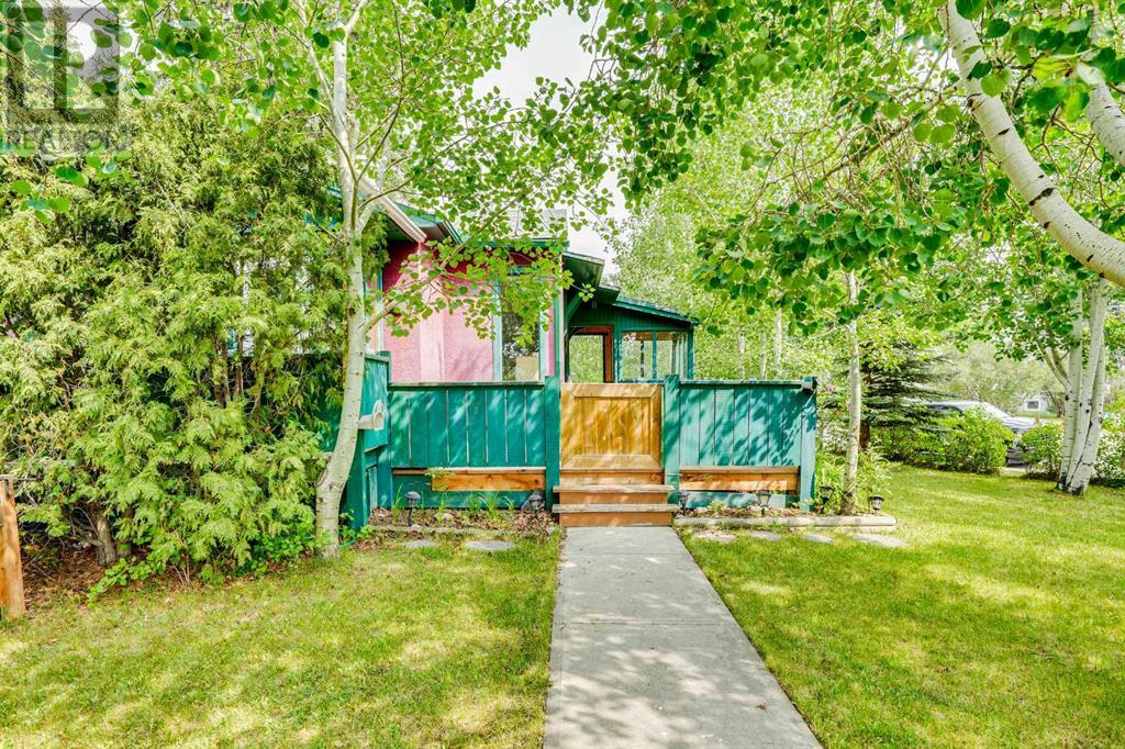 Single Family House Bungalow for Sale in   Avenue NE Winston Heights/Mountview Calgary 