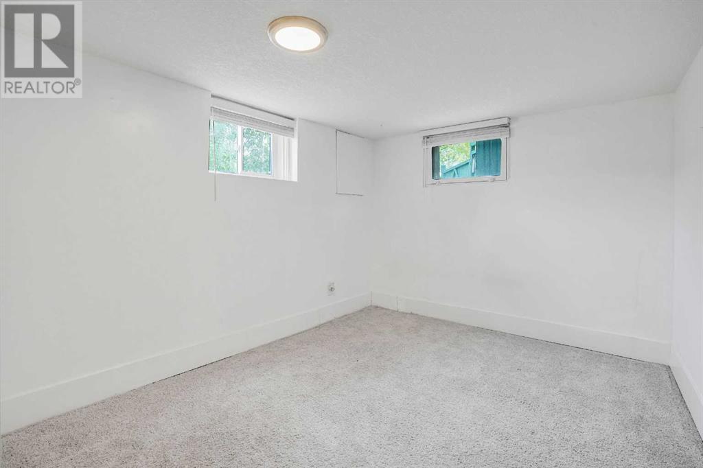 Single Family House Bungalow for Sale in   Avenue NE Winston Heights/Mountview Calgary 