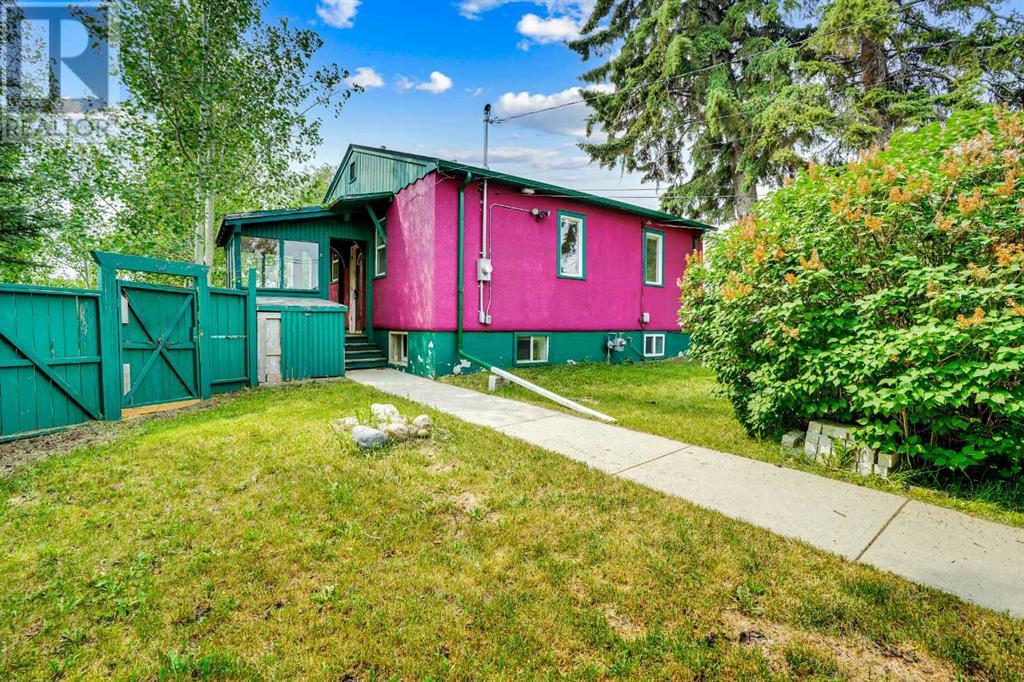 Single Family House Bungalow for Sale in   Avenue NE Winston Heights/Mountview Calgary 