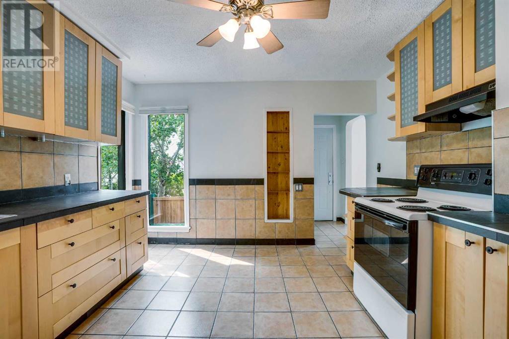 Single Family House Bungalow for Sale in   Avenue NE Winston Heights/Mountview Calgary 