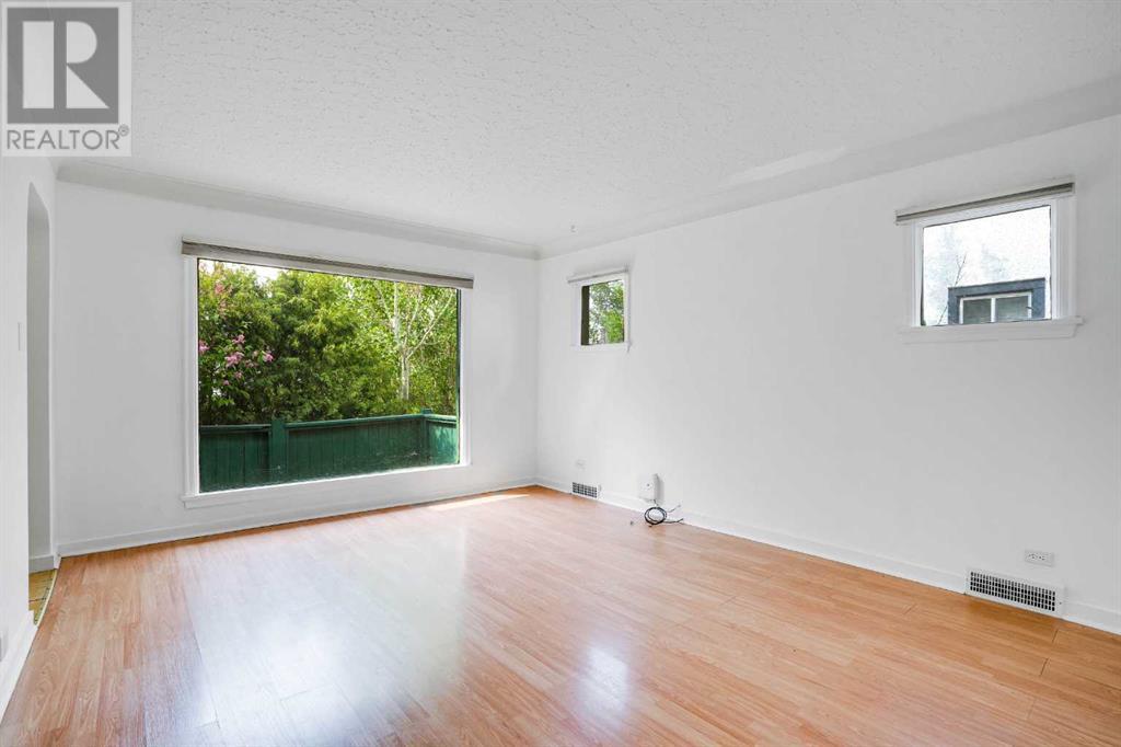 Single Family House Bungalow for Sale in   Avenue NE Winston Heights/Mountview Calgary 