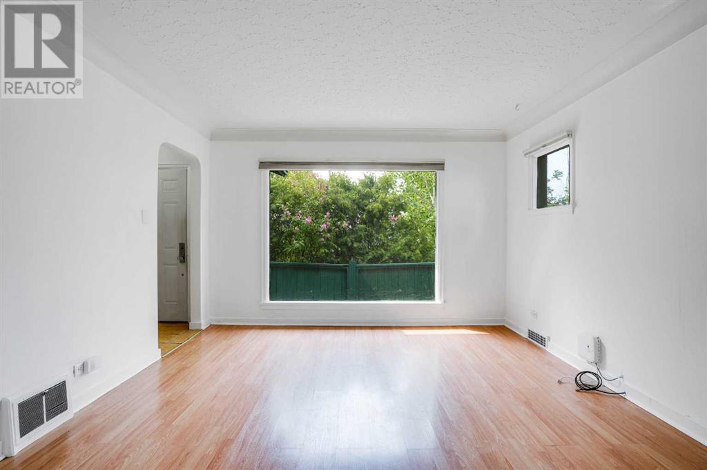 Single Family House Bungalow for Sale in   Avenue NE Winston Heights/Mountview Calgary 