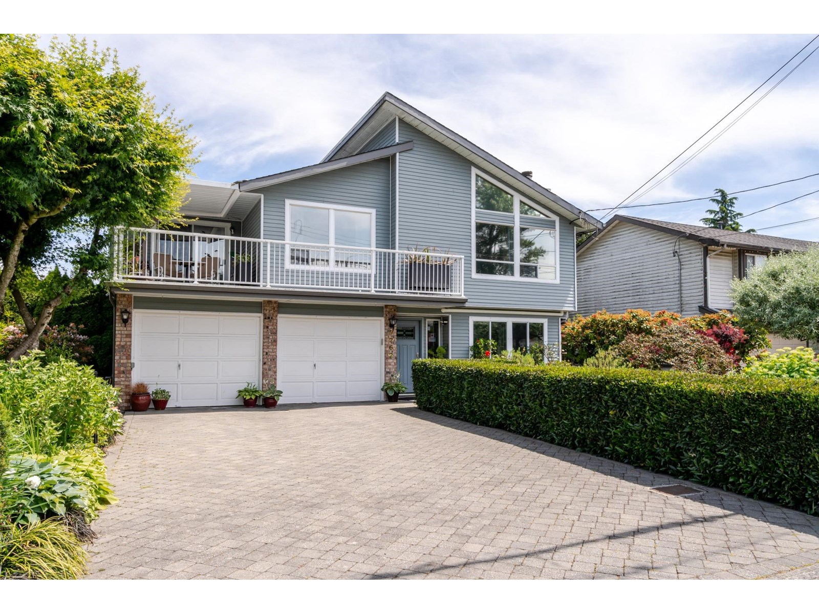 Photo 2 of 9262 213 Street, Langley BC