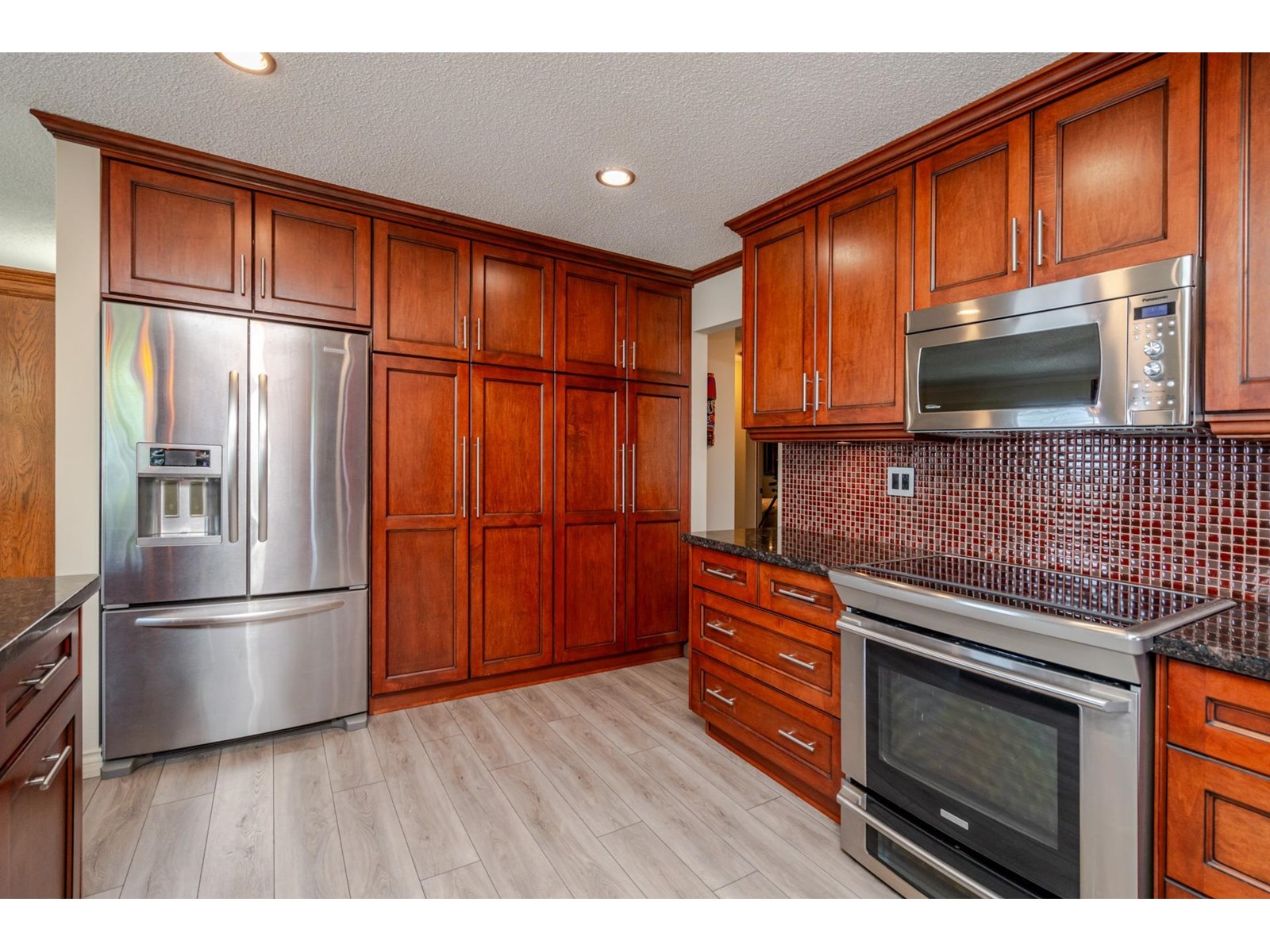 Photo 6 of 9262 213 Street, Langley BC