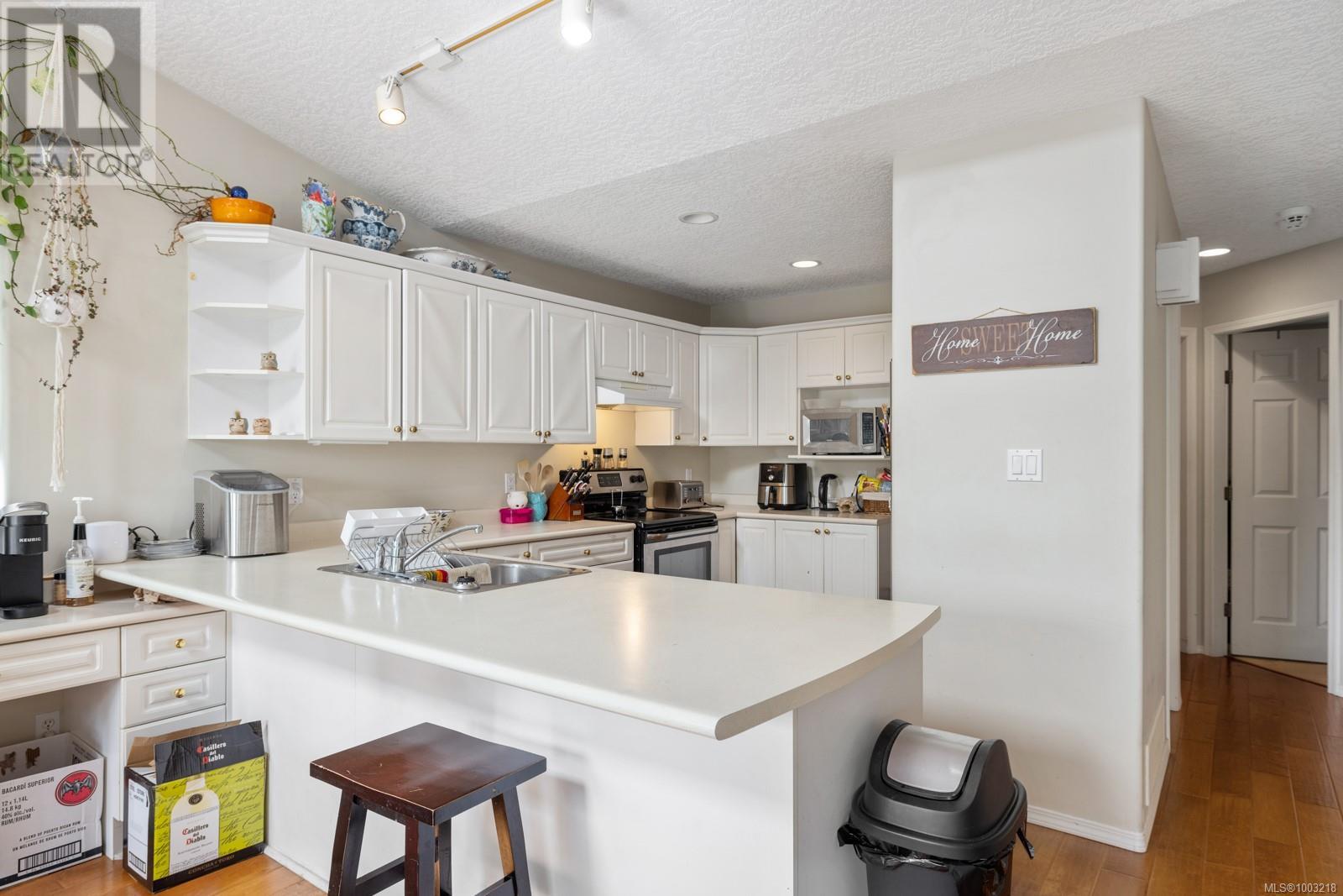 Photo 10 of 3166 Golab Pl, Duncan BC