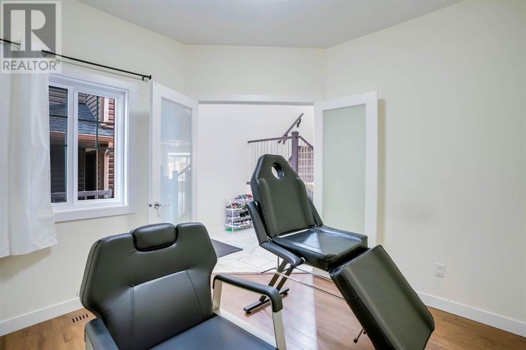 Single Family House for Sale in  Nolanhurst Crescent NW Nolan Hill Calgary 