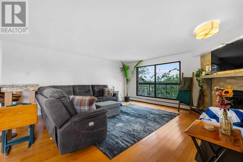 Single Family House for Sale in   Meredith Road NE Crescent Heights Calgary 