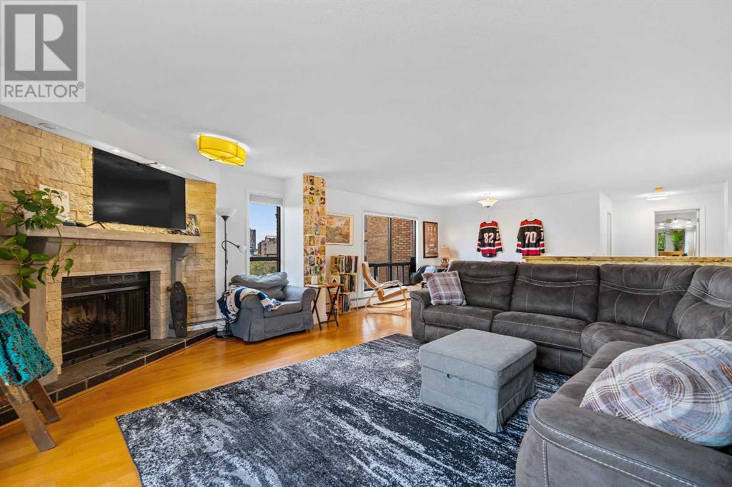 Single Family House for Sale in   Meredith Road NE Crescent Heights Calgary 