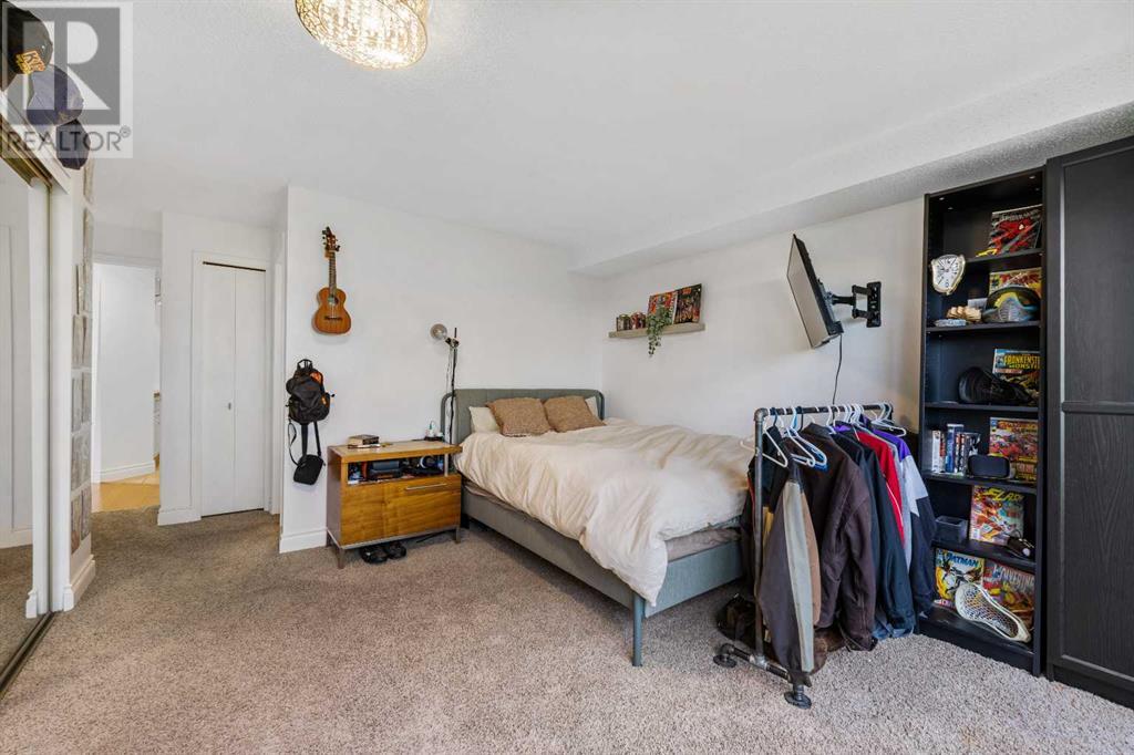Single Family House for Sale in   Meredith Road NE Crescent Heights Calgary 