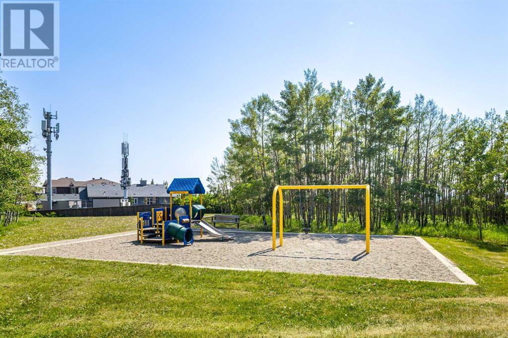 Single Family House for Sale in  Elkton Way SW Springbank Hill Calgary 