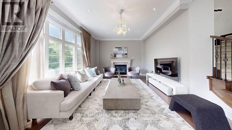 Single Family House for Sale in  SIR STEVENS DRIVE Vaughan (Patterson) 
