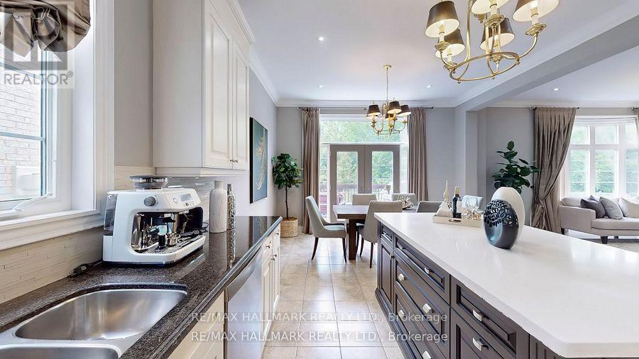 Single Family House for Sale in  SIR STEVENS DRIVE Vaughan (Patterson) 