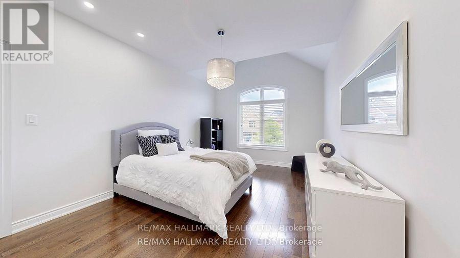Single Family House for Sale in  SIR STEVENS DRIVE Vaughan (Patterson) 