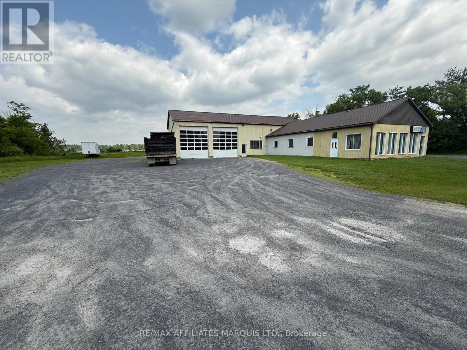 Photo 3 of 17295 Valade Road, South Stormont ON