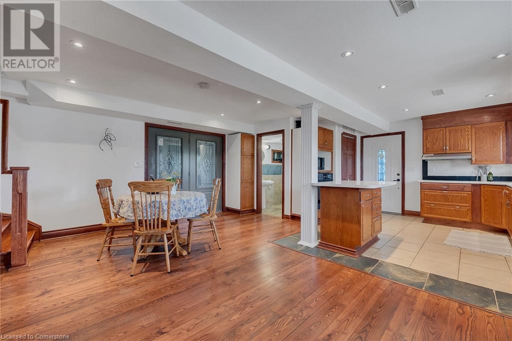 Photo 29 of 617 Eighth Road E, Stoney Creek ON