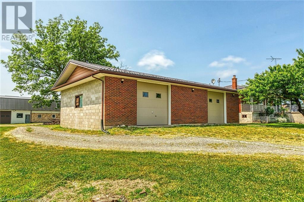 Photo 42 of 617 Eighth Road E, Stoney Creek ON