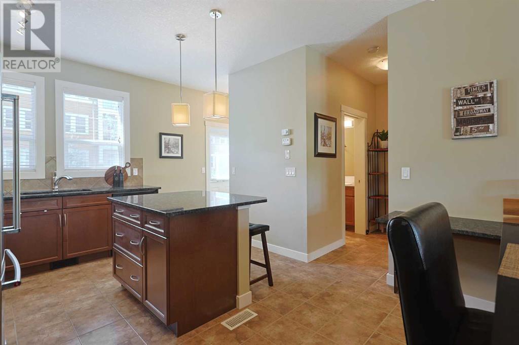 Single Family House 4 Level for Sale in  Evanston Square NW Evanston Calgary 