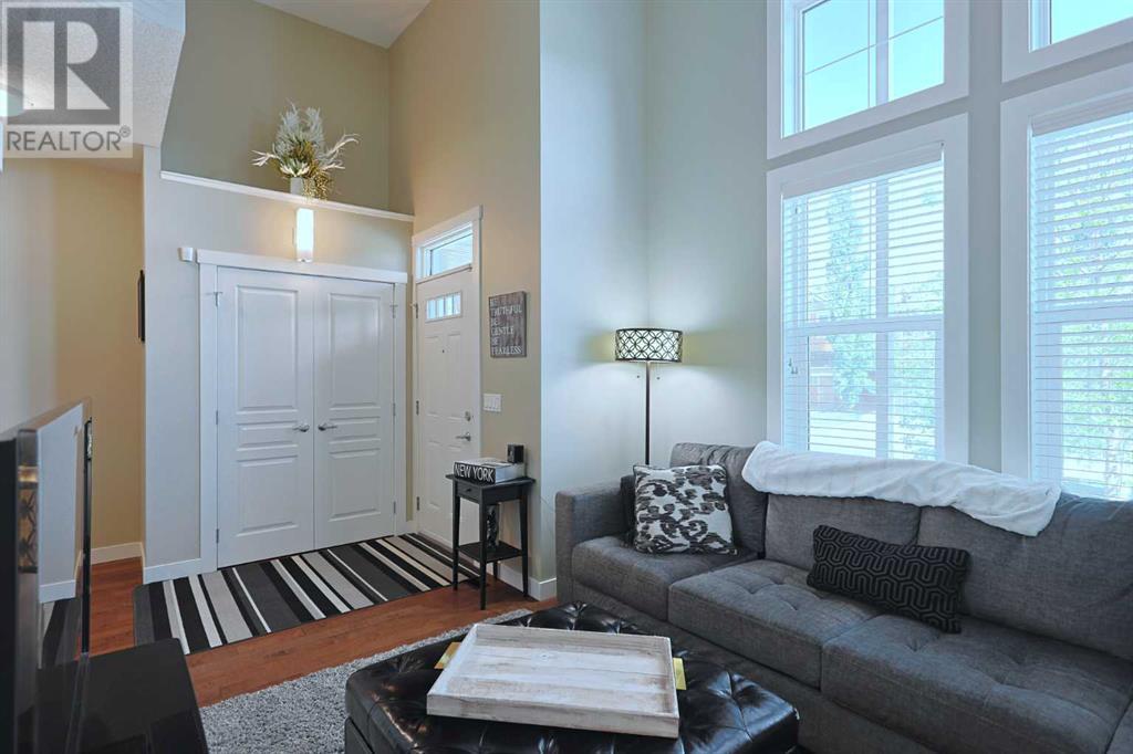 Single Family House 4 Level for Sale in  Evanston Square NW Evanston Calgary 