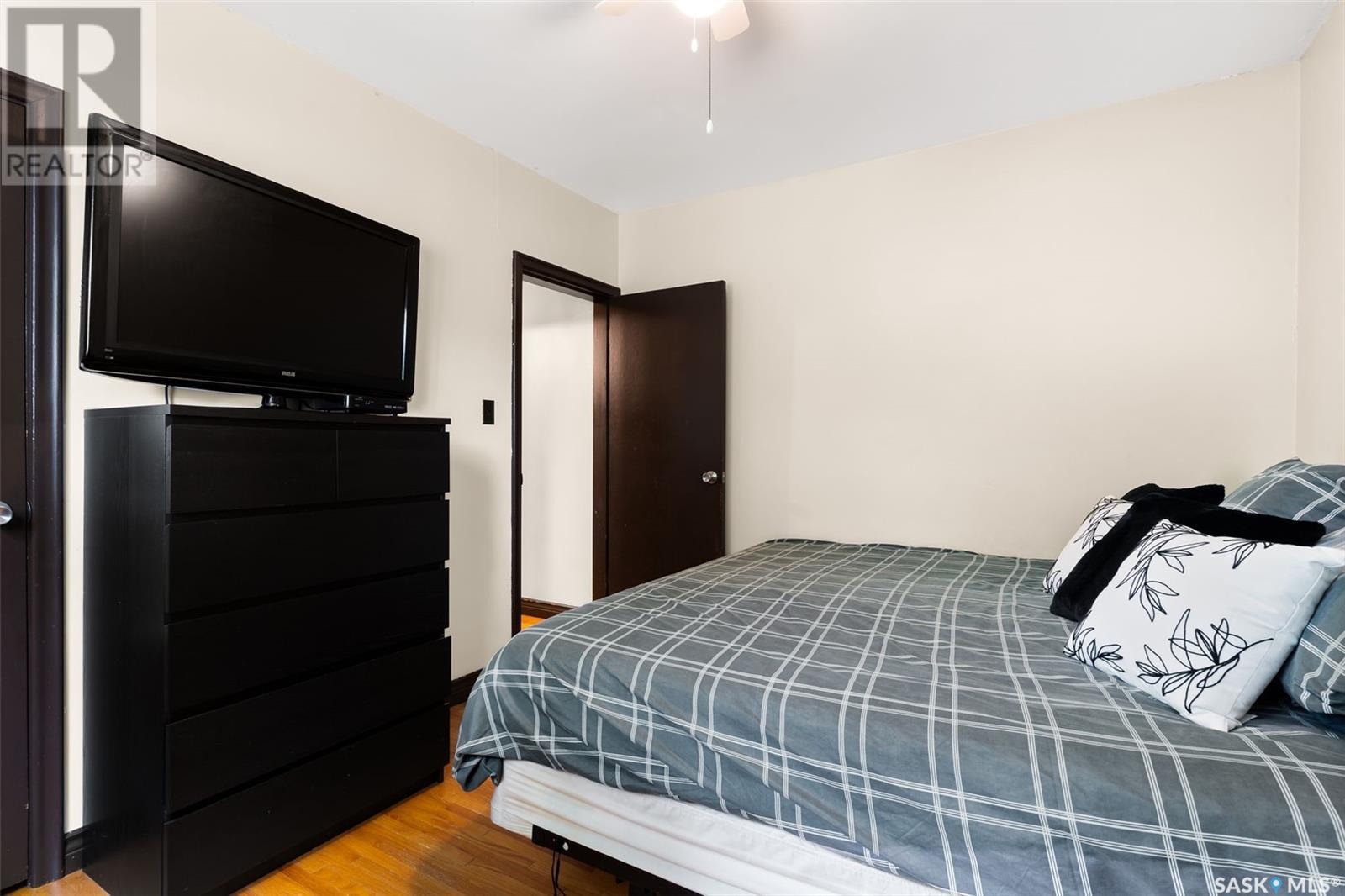 Single Family House Bungalow for Sale in  ROYAL STREET Regina 