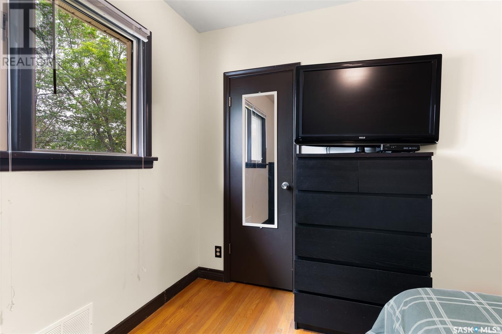 Single Family House Bungalow for Sale in  ROYAL STREET Regina 
