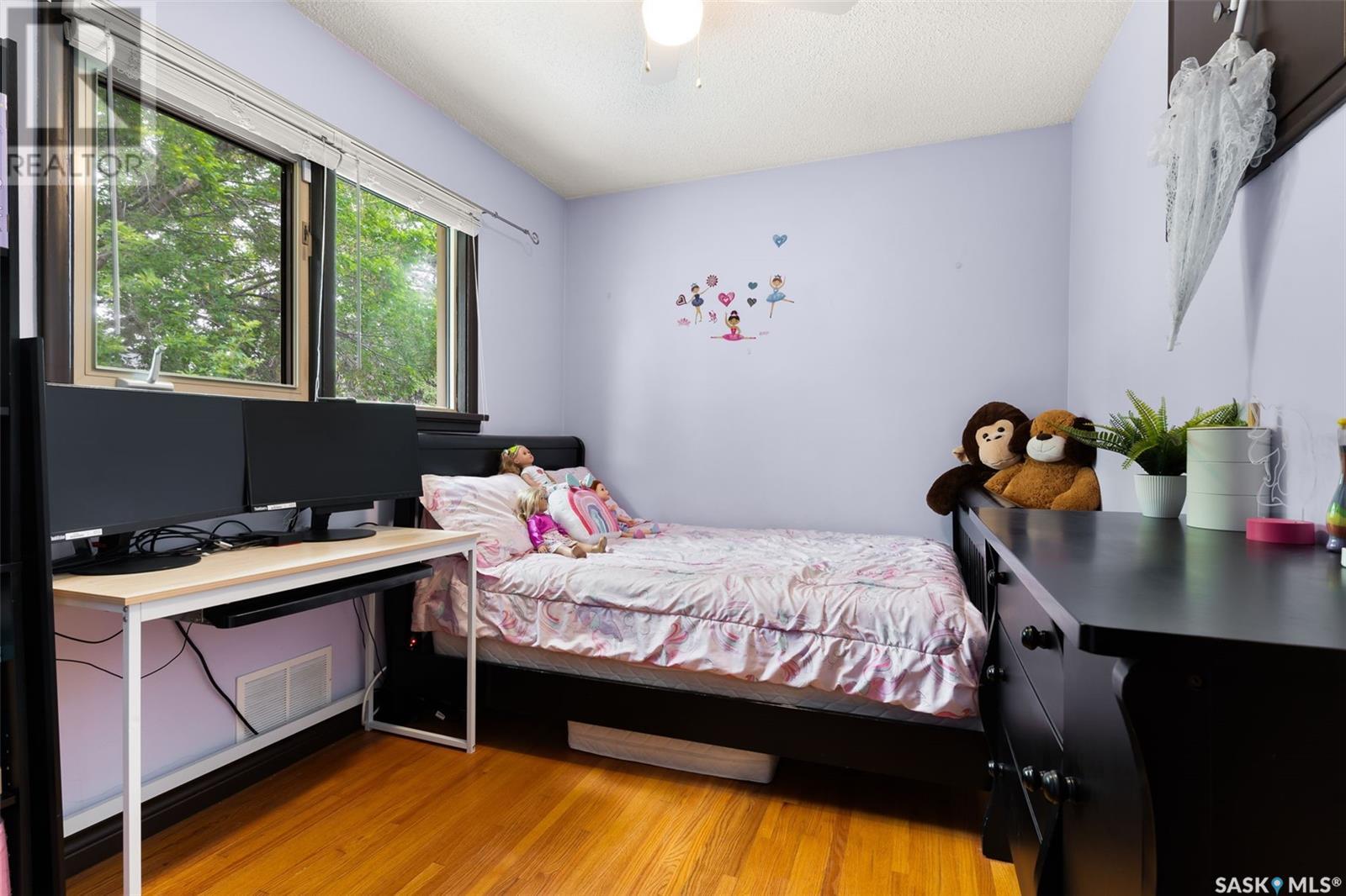 Single Family House Bungalow for Sale in  ROYAL STREET Regina 