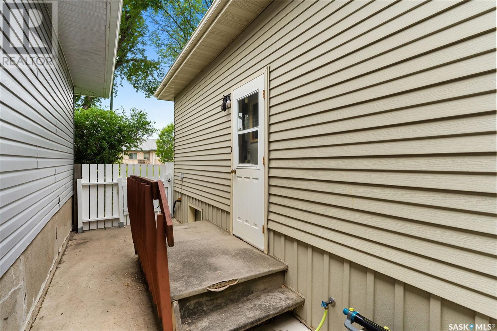 Single Family House Bungalow for Sale in  ROYAL STREET Regina 