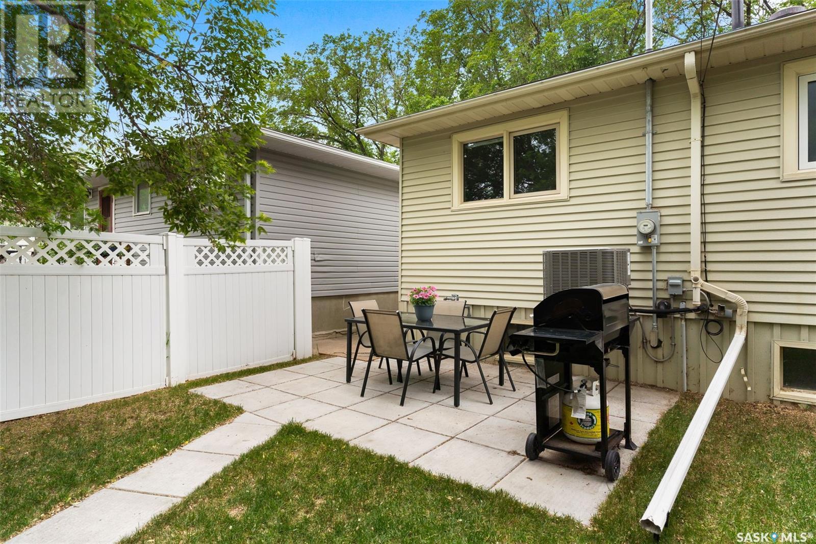 Single Family House Bungalow for Sale in  ROYAL STREET Regina 