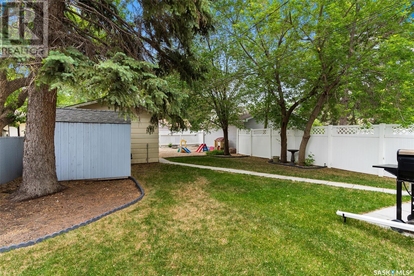 Single Family House Bungalow for Sale in  ROYAL STREET Regina 