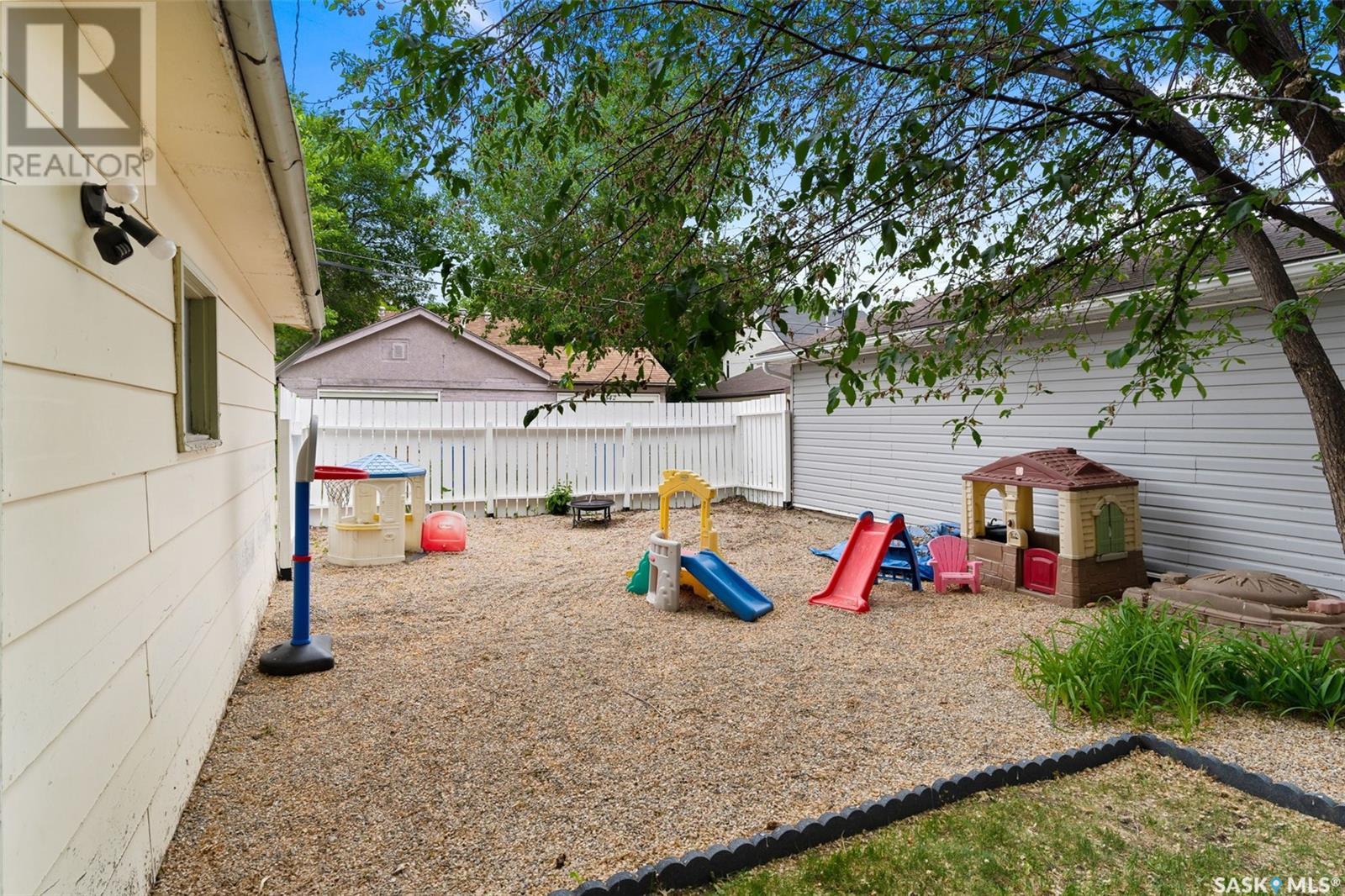 Single Family House Bungalow for Sale in  ROYAL STREET Regina 