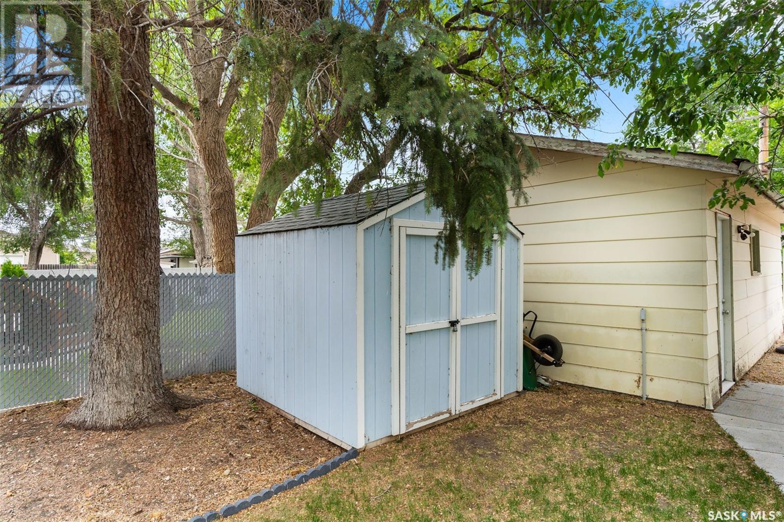 Single Family House Bungalow for Sale in  ROYAL STREET Regina 