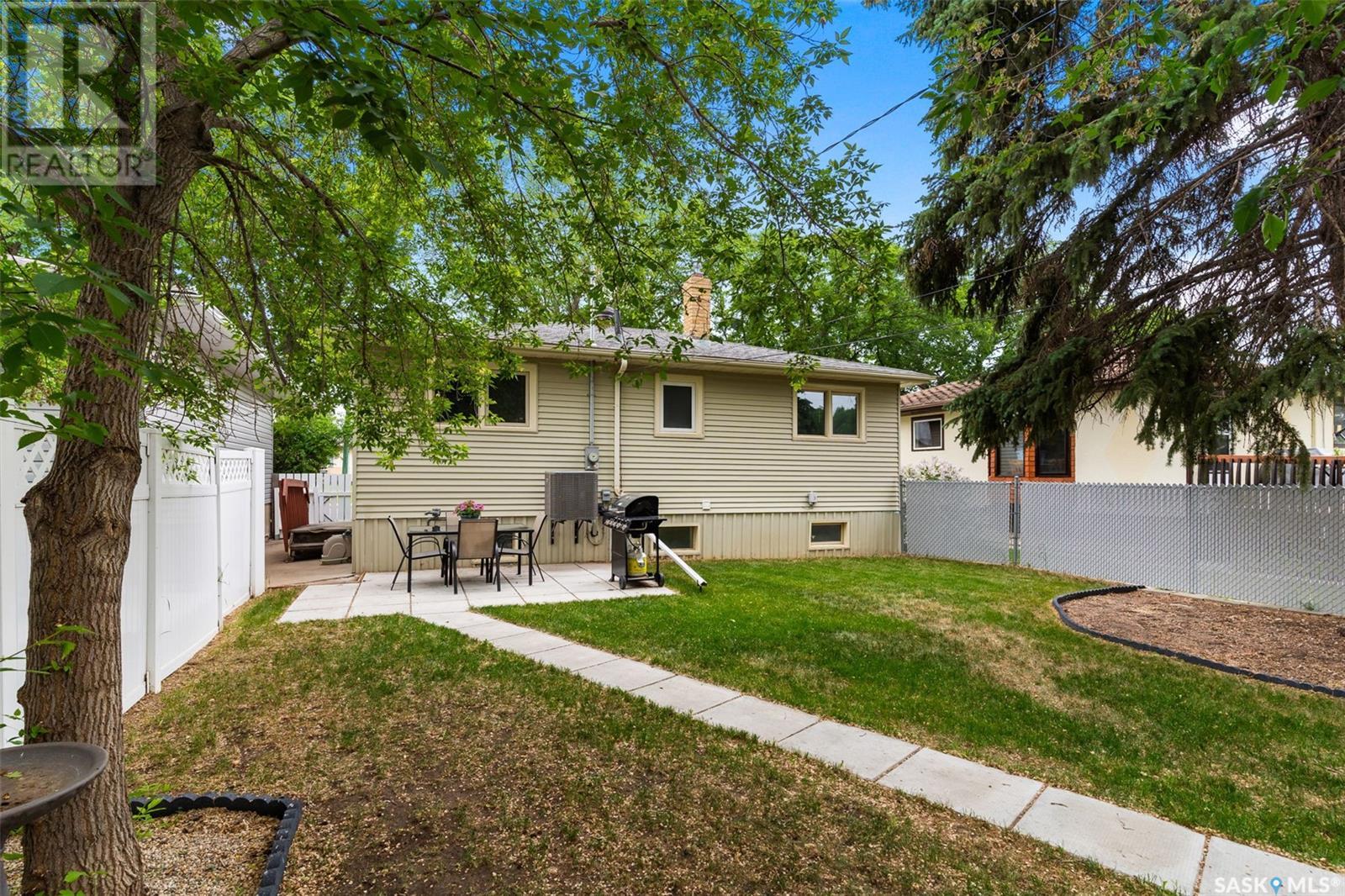 Single Family House Bungalow for Sale in  ROYAL STREET Regina 