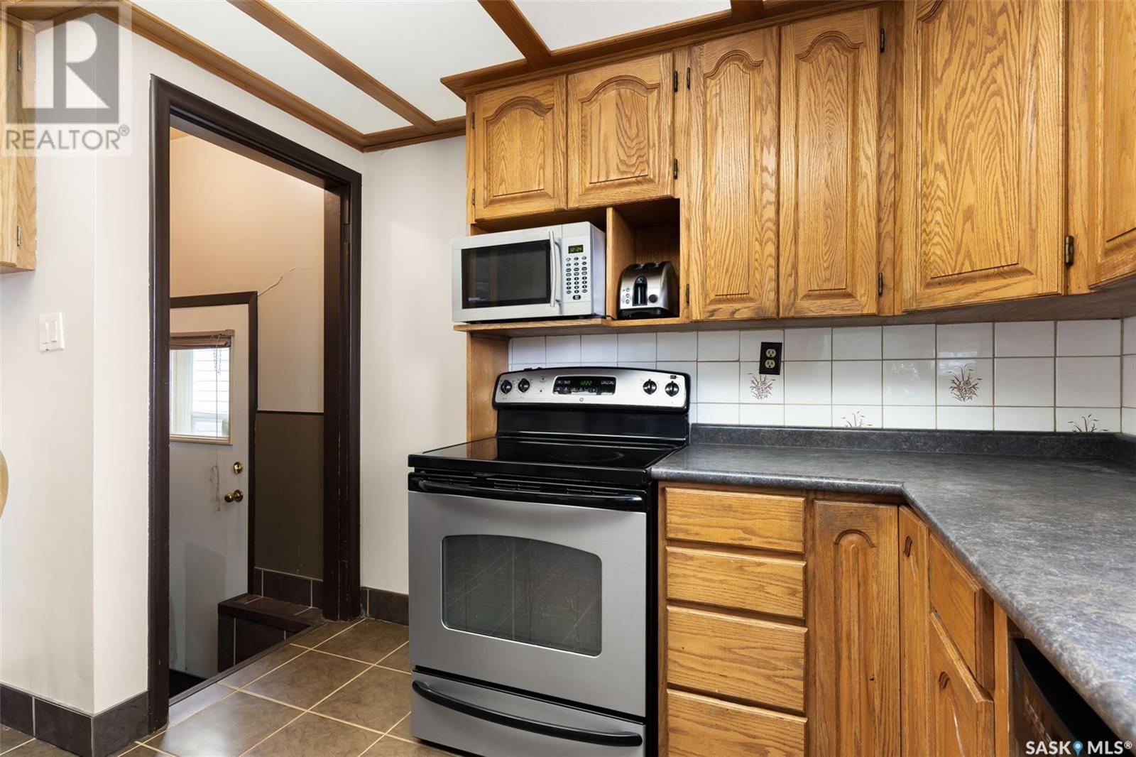 Single Family House Bungalow for Sale in  ROYAL STREET Regina 