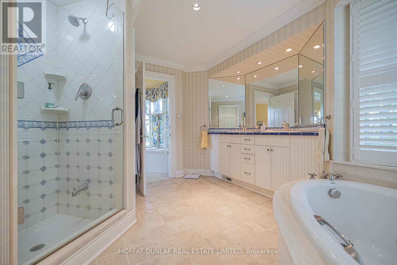 Photo 11 of 14285 8th Concession Road, King ON