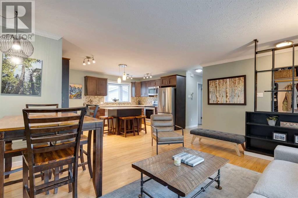 Single Family House Bungalow for Sale in  Wimbledon Crescent SW Wildwood Calgary 