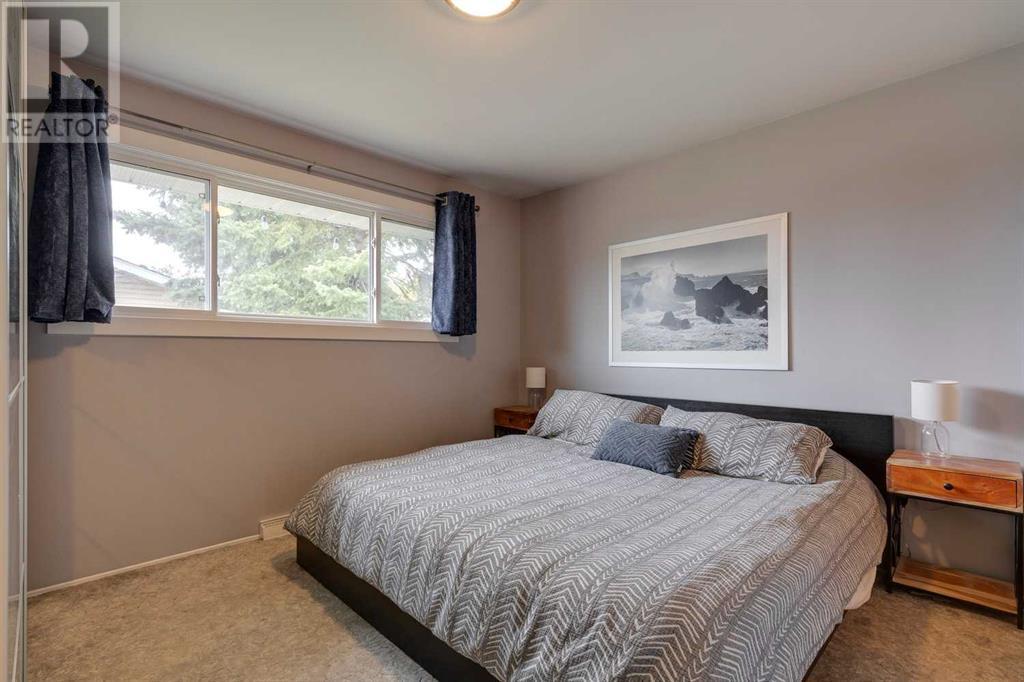 Single Family House Bungalow for Sale in  Wimbledon Crescent SW Wildwood Calgary 