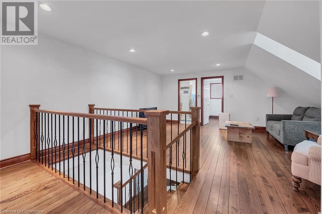 Photo 34 of 617 Eighth Road E, Stoney Creek ON