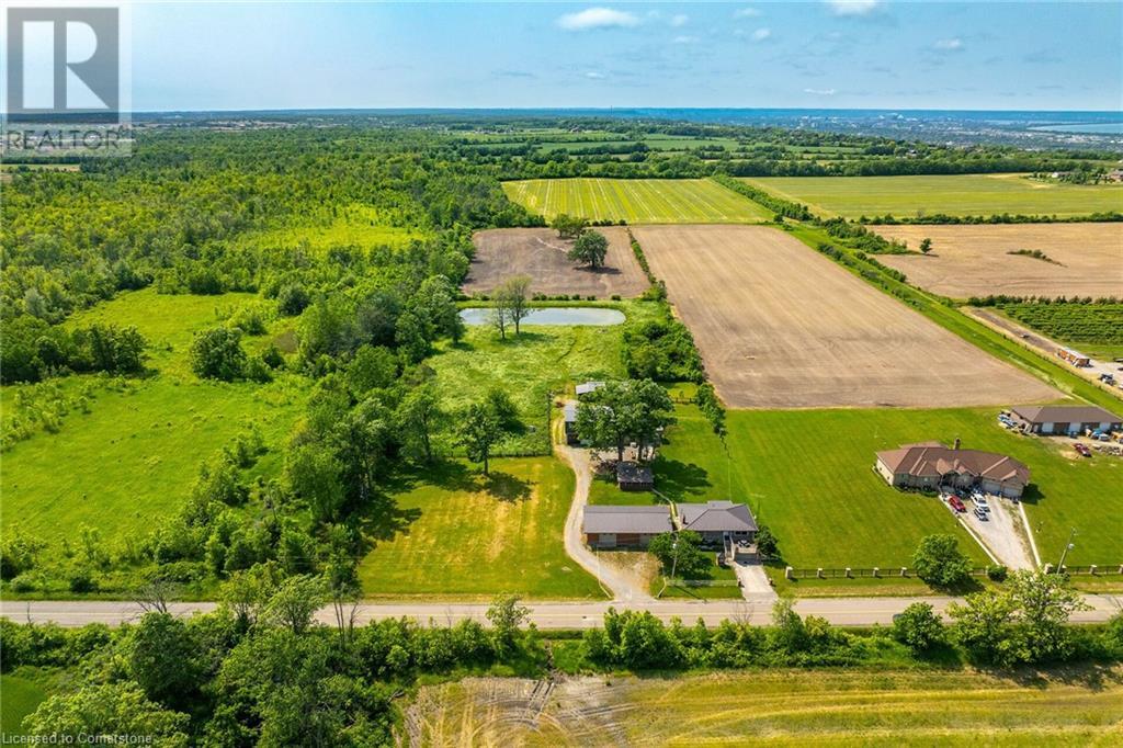 Photo 49 of 617 Eighth Road E, Stoney Creek ON
