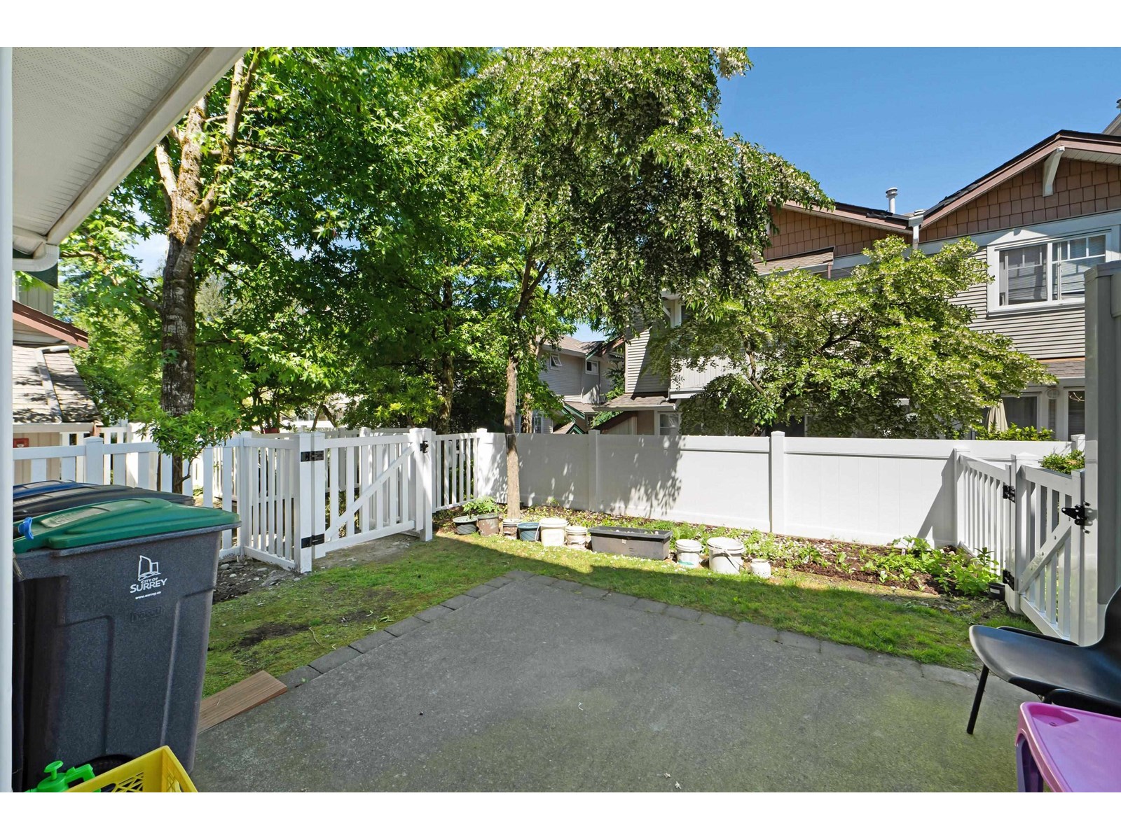 Photo 5 of 26 12711 64 Avenue, Surrey BC