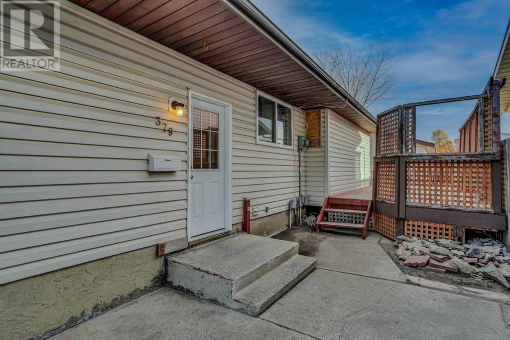Single Family House Bungalow for Sale in  Whitman Place NE Whitehorn Calgary 