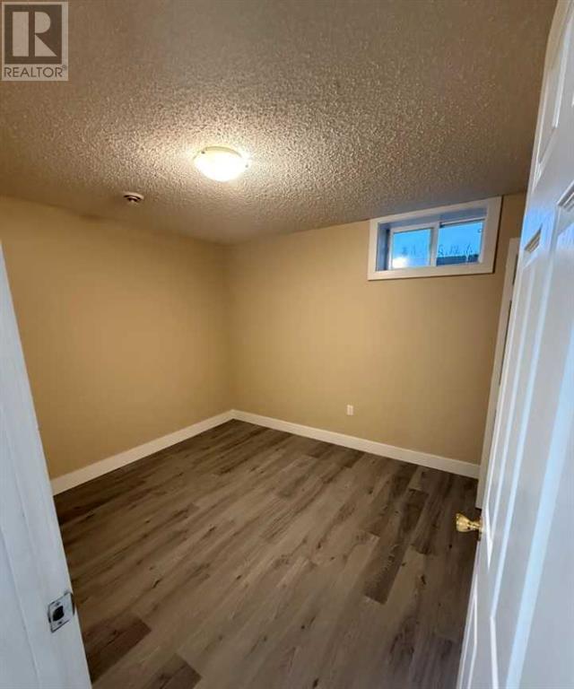 Single Family House Bungalow for Sale in  Whitman Place NE Whitehorn Calgary 