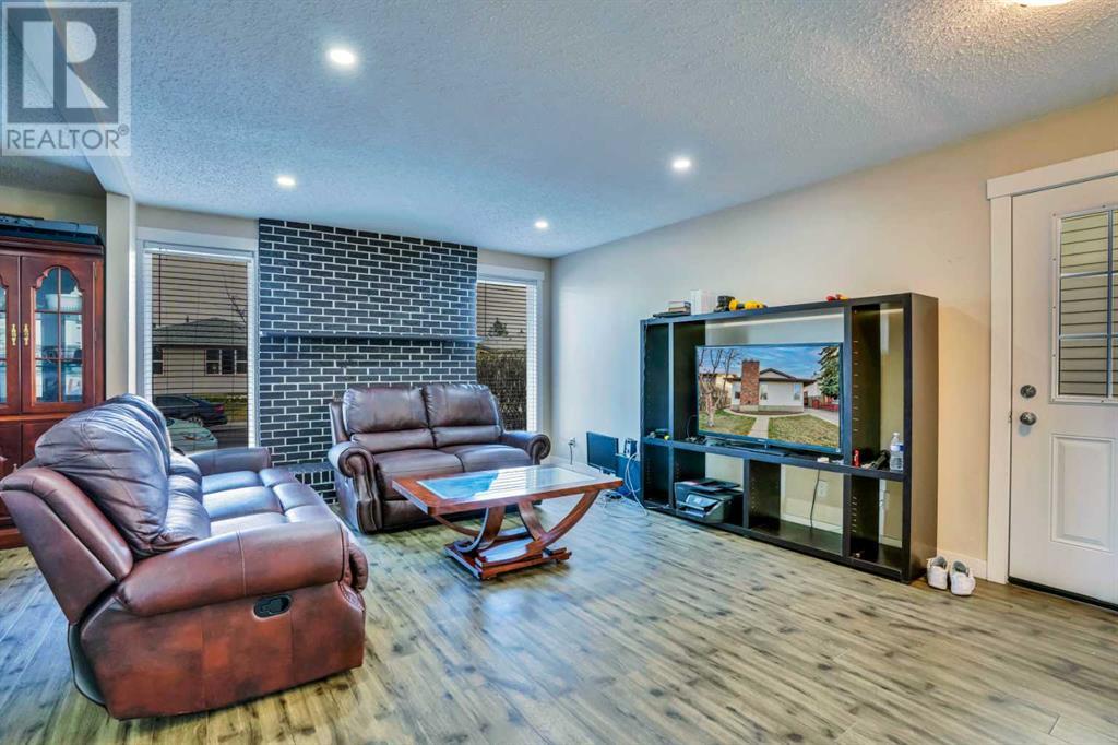 Single Family House Bungalow for Sale in  Whitman Place NE Whitehorn Calgary 