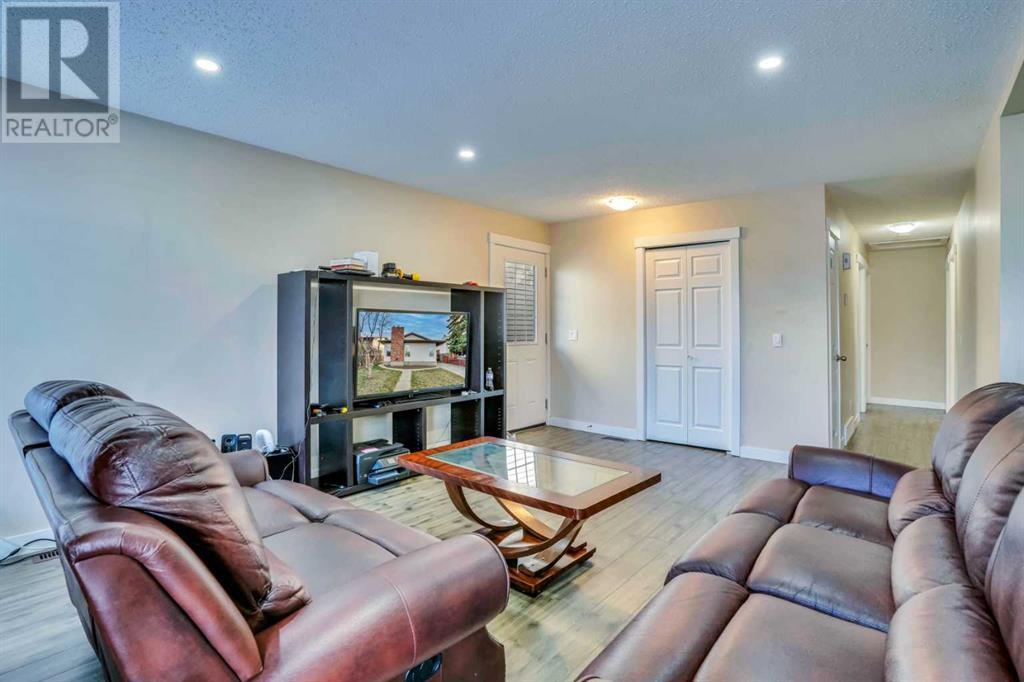Single Family House Bungalow for Sale in  Whitman Place NE Whitehorn Calgary 
