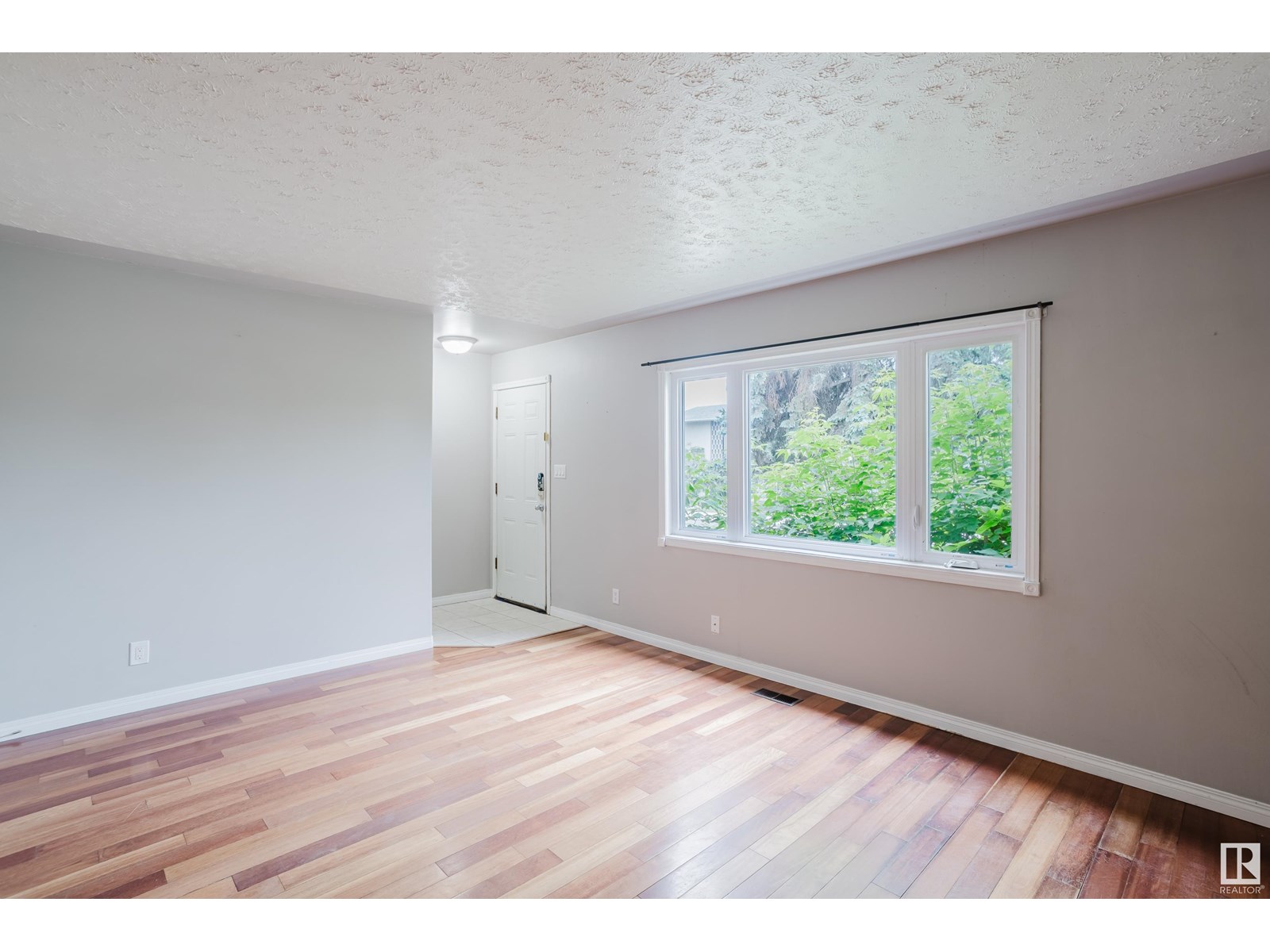 Single Family House Bungalow for Sale in   ST NW Edmonton 
