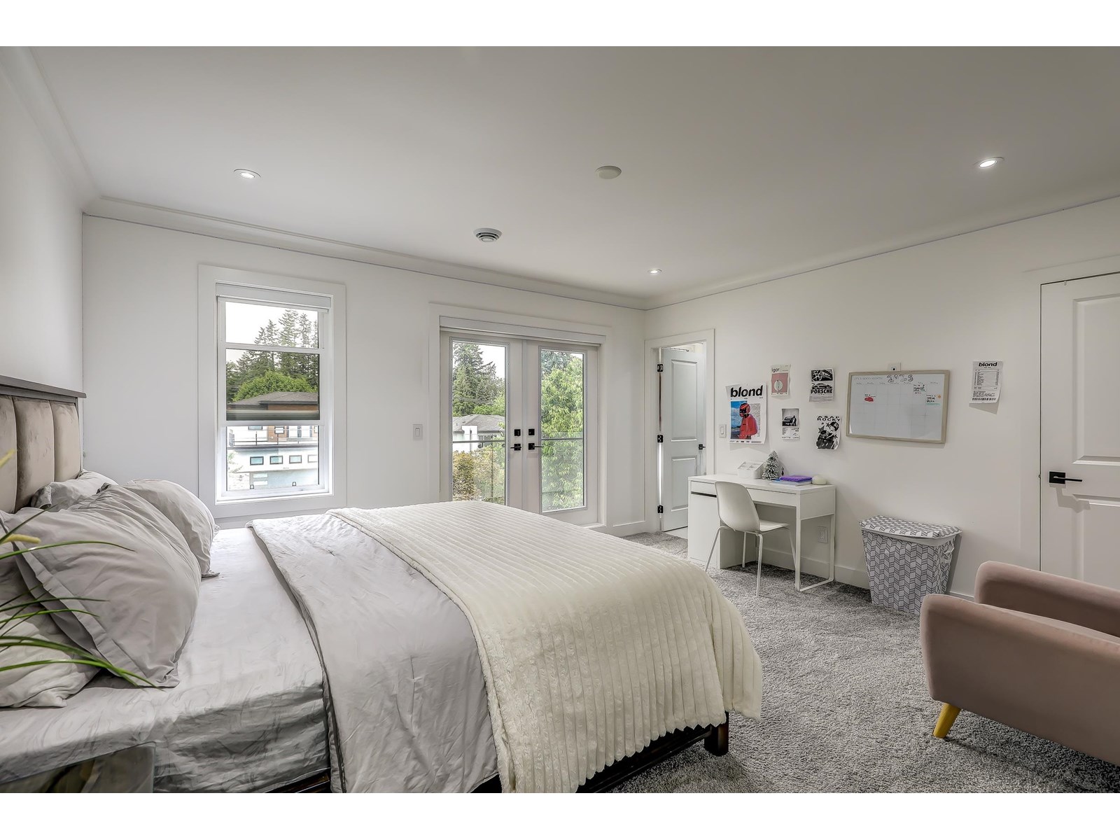 Photo 29 of 7822 Suncrest Drive, Surrey BC