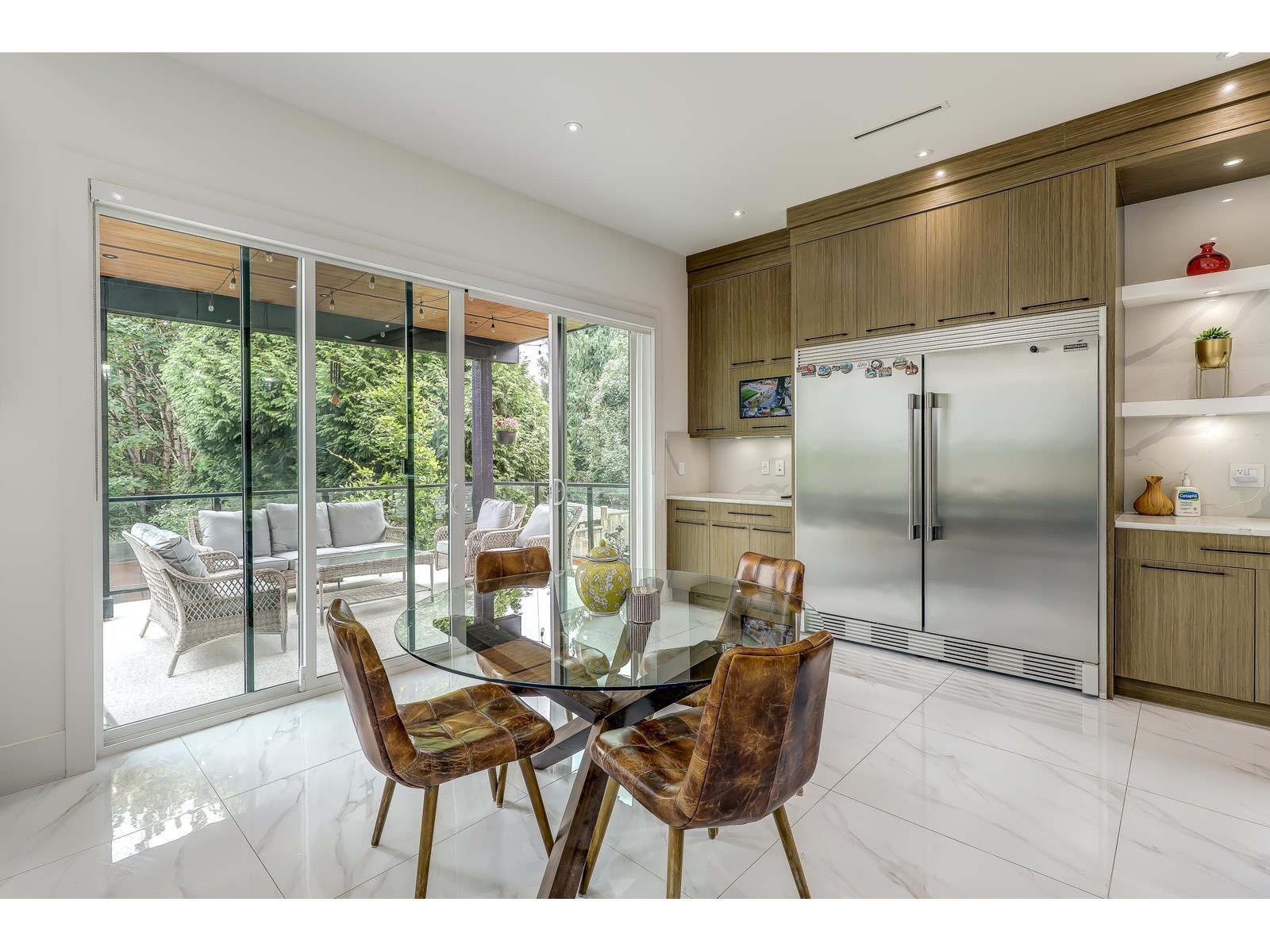 Photo 15 of 7822 Suncrest Drive, Surrey BC