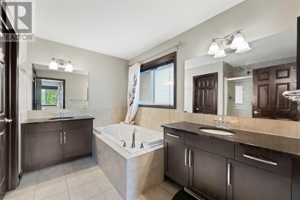 Single Family House for Sale in  Evanspark Circle NW Evanston Calgary 